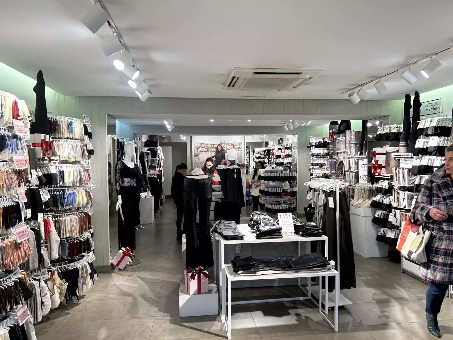 LOCATION – LOCAL COMMERCIAL – PARIS 20