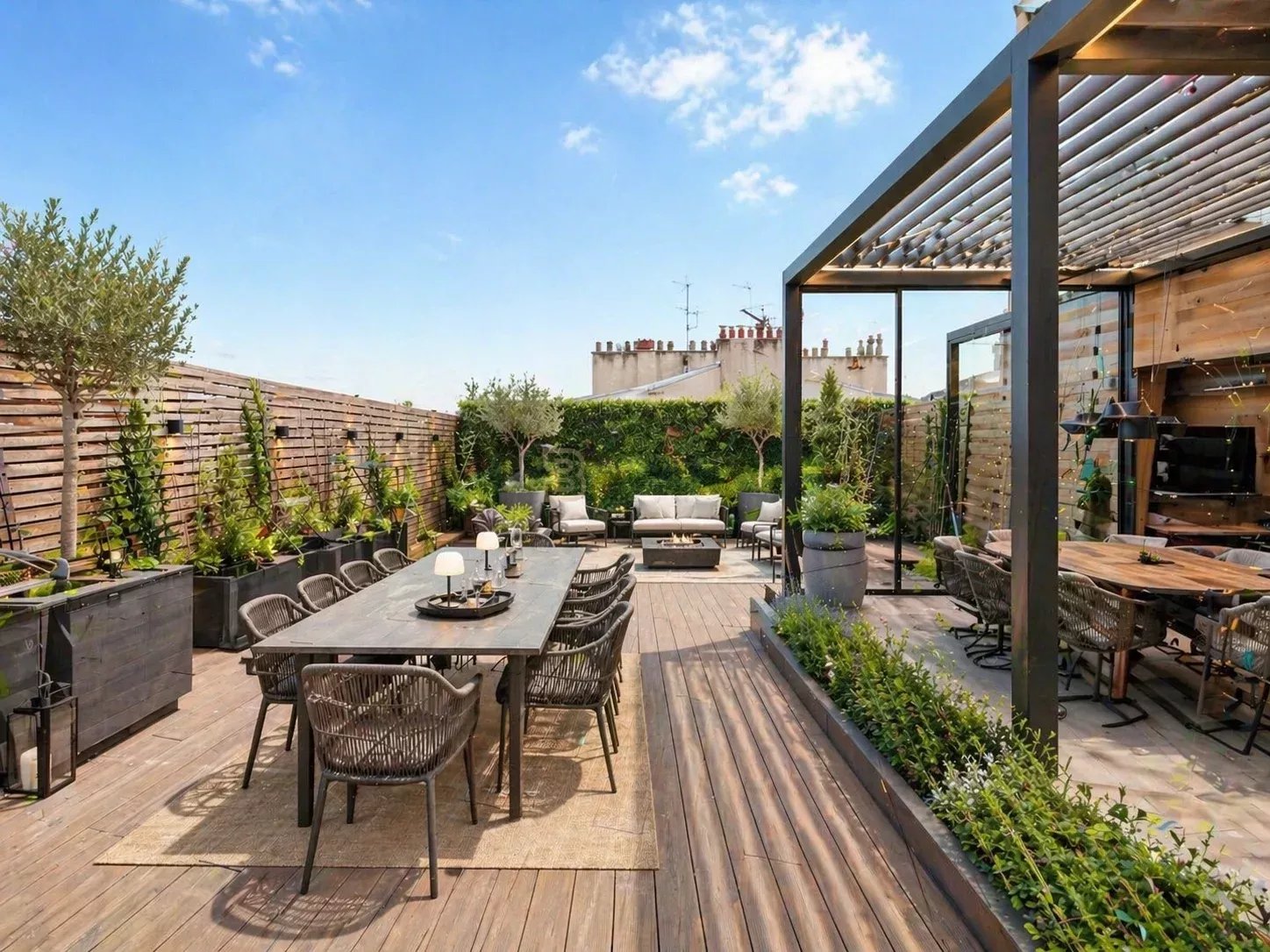 APPARTEMENT D’EXCEPTION AVEC ROOFTOP VUE PANORAMIQUE 360°