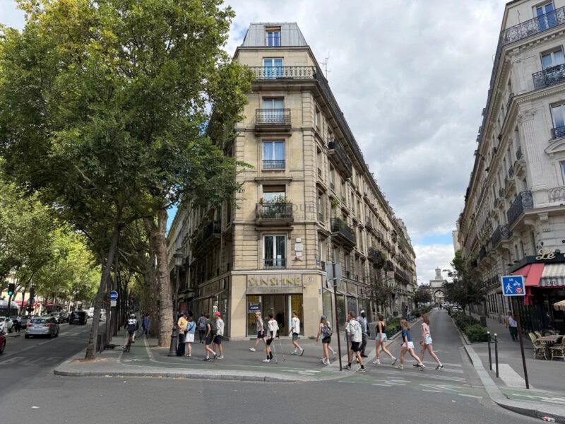 TO RENT 260M2