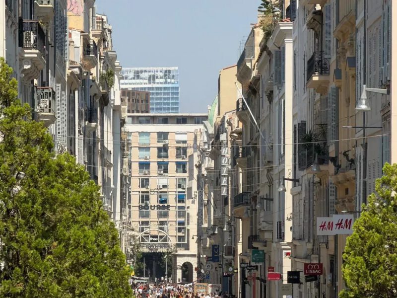 LOCAL COMMERCIAL À LOUER – MARSEILLE 1ᵉʳ