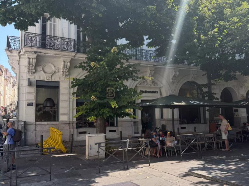 LOCAL COMMERCIAL À LOUER – MARSEILLE 1ᵉʳ