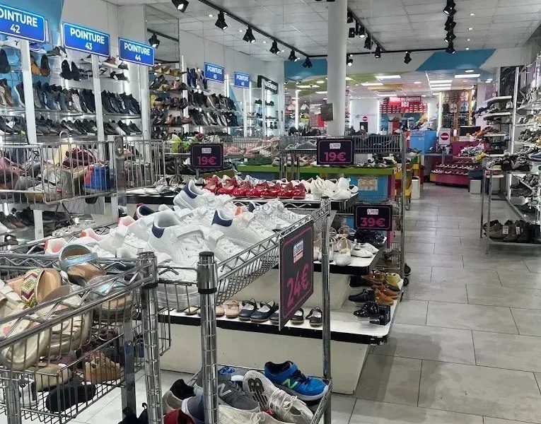Paris 10e Gare du Nord / Barbès – Local commercial 600 m² à louer