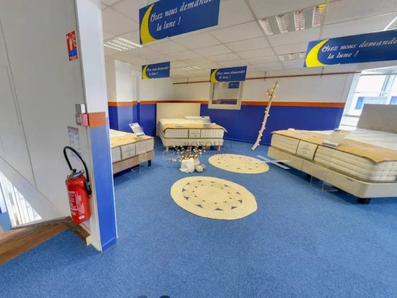 La Valette-du-Var – Local commercial à louer 470 m² – Sainte-Claire
