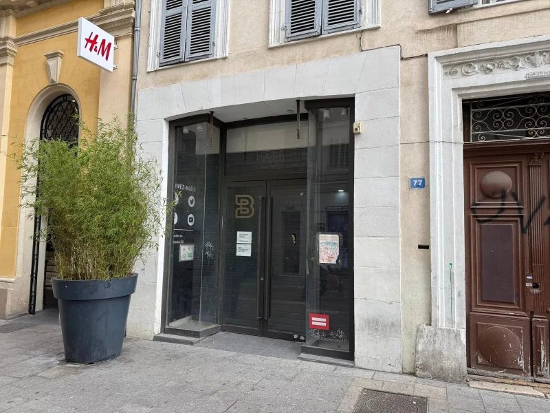 Immeuble commercial à louer – Marseille 1er